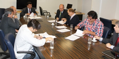 http://www.infraero.gov.br/components/com_fpss/images/Assinatura_Vending_Machines.jpg