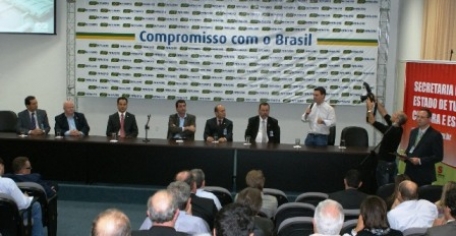http://www.infraero.gov.br/components/com_fpss/images/Audincia_Pblica_Floripa.jpg