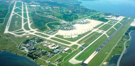 http://www.infraero.gov.br/components/com_fpss/images/Galeao_Aerea.jpg