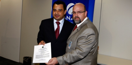 http://www.infraero.gov.br/components/com_fpss/images/cert_op_gru_capa_210611.jpg