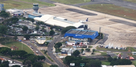 http://www.infraero.gov.br/components/com_fpss/images/londrina_capa_220611_1.jpg